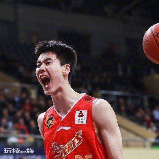 郭昊文资料(篮球运动员郭昊文的早年经历及俱乐部生涯)-图片3